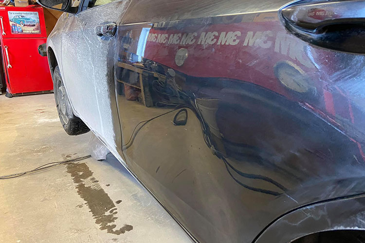 Réparation de carrosserie de camion dans un atelier professionnel à Saint-Bruno-de-Montarville
