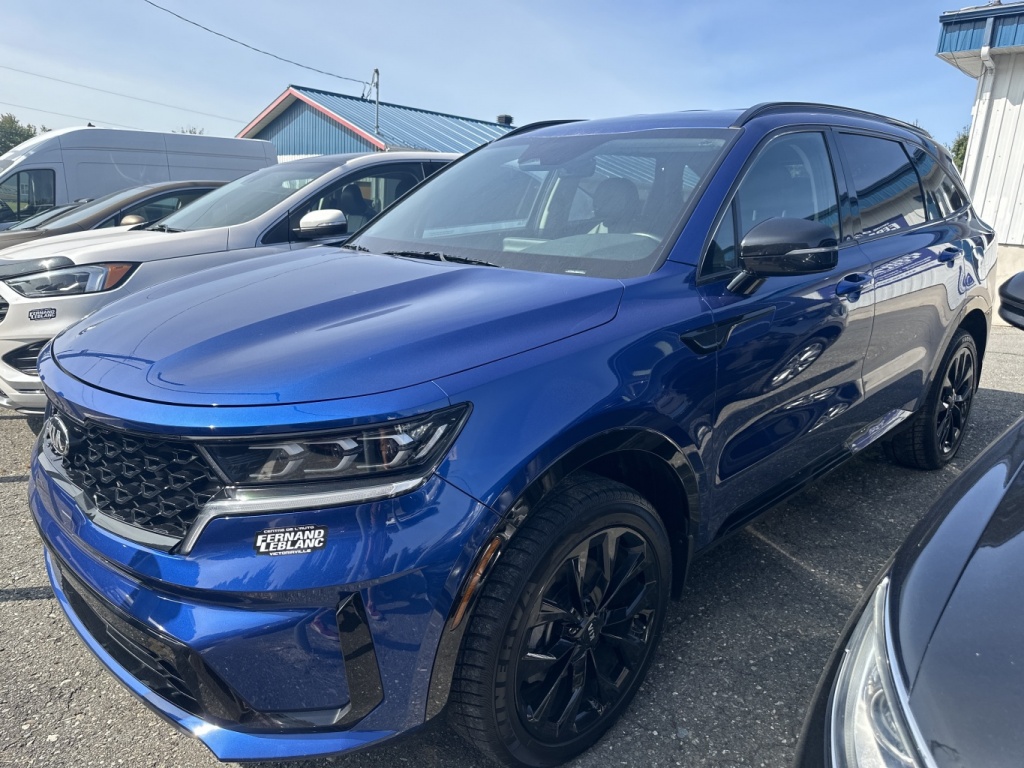 Réparation de carrosserie de camion dans un atelier professionnel à Victoriaville